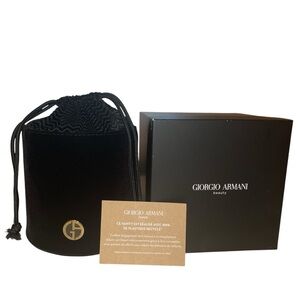 Giorgio Armani Beauty
Luxury Black Velvet
Drawstring Bag Cosmetic
Pouch Travel